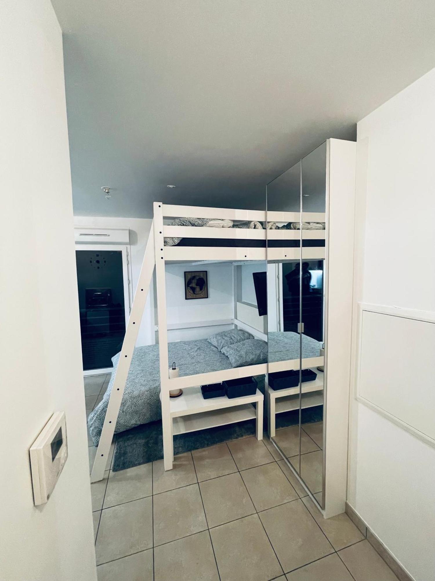 Appartement Lahcen Thorigny-sur-Marne Exterior photo